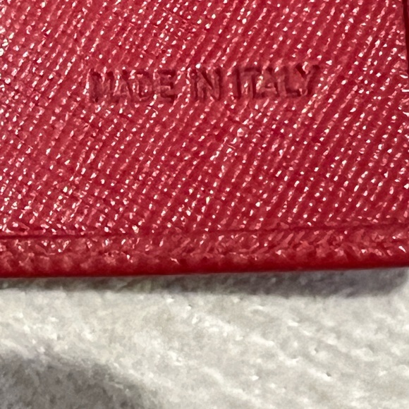 PRADA AUTHENTIC w COA Saffiano Wallet in great condition beautiful red ♥️ - Picture 6 of 16